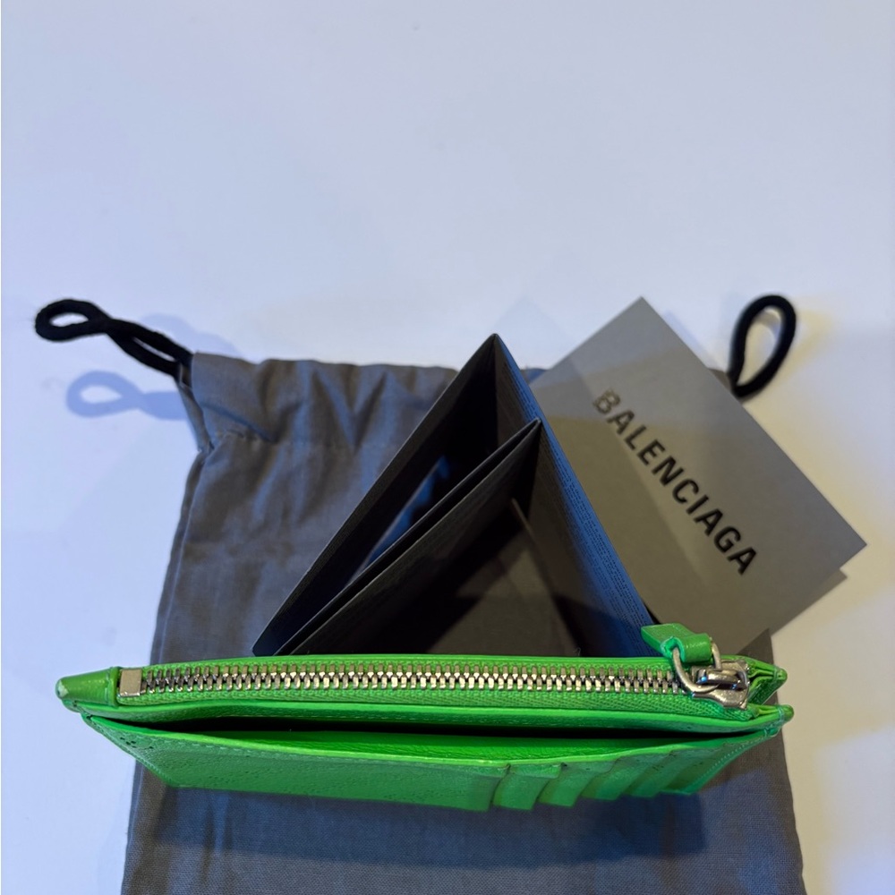 Balenciaga Vibrant Green Leather Wallet - Picture 5 of 5